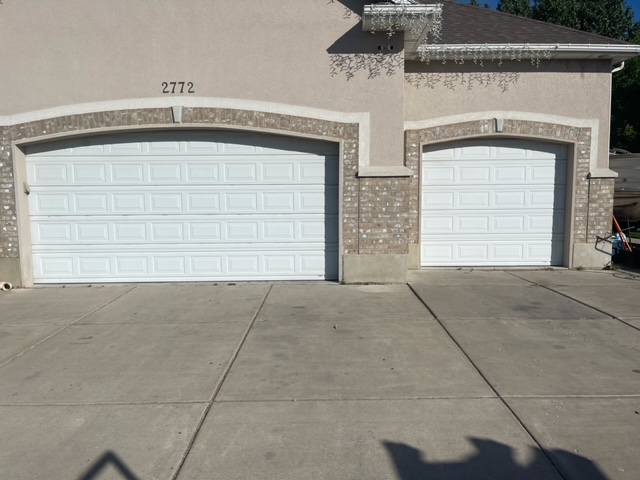 Old Style and color garage door